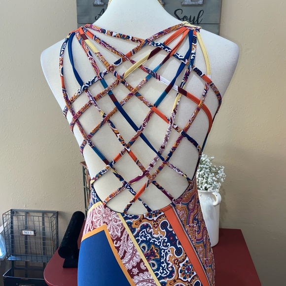 Nwot Venus Ultimate Strappy Back Dress size Small - Picture 5 of 6